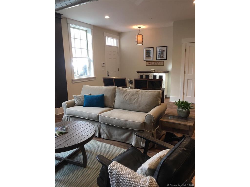 66 High St #8