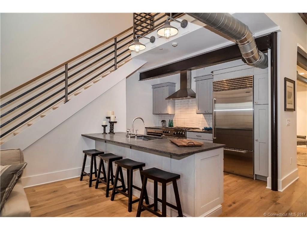 66 High St #9