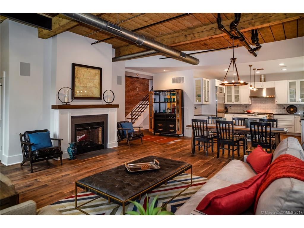 66 High St #1