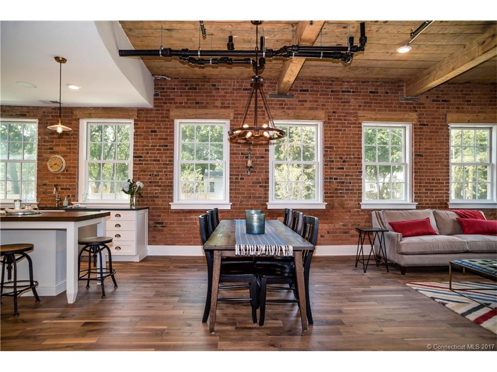 66 High St #1