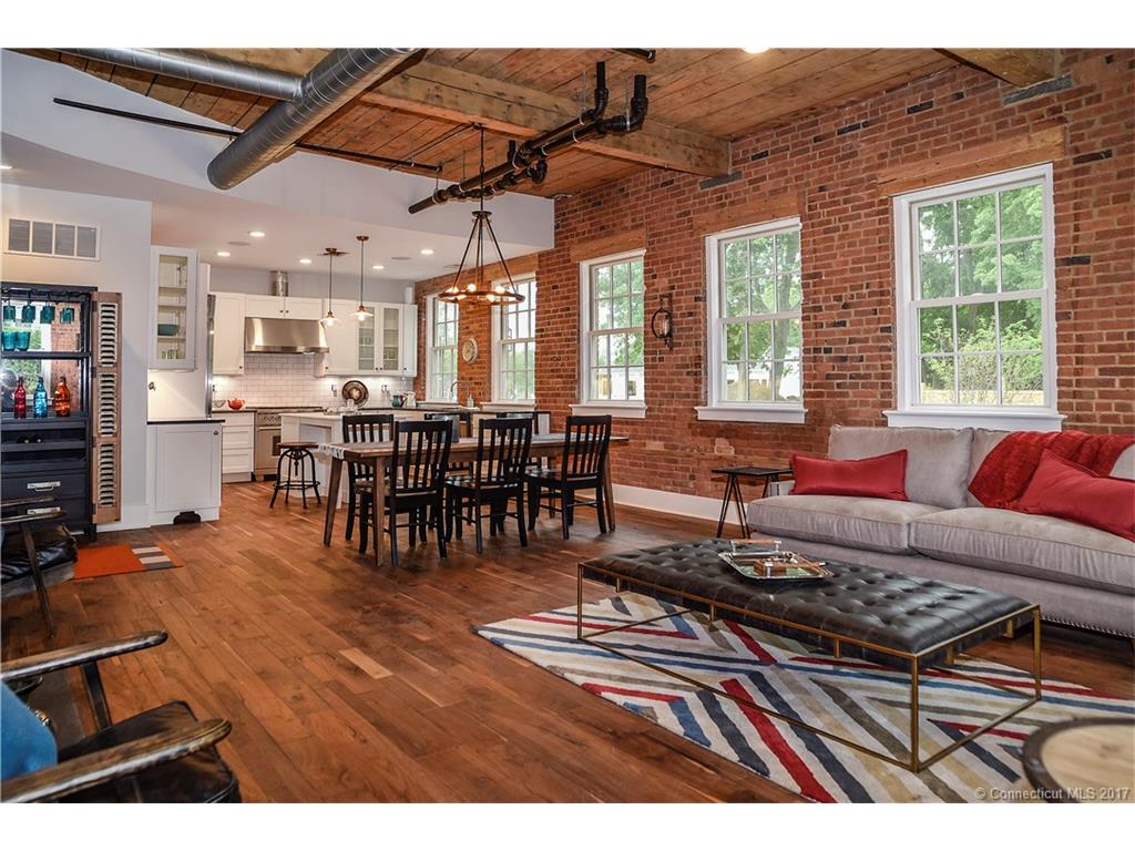 66 High St #1