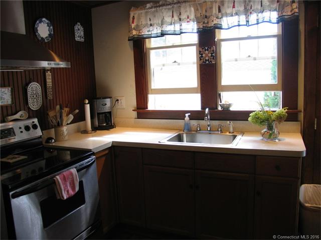 94 Spencer Ave