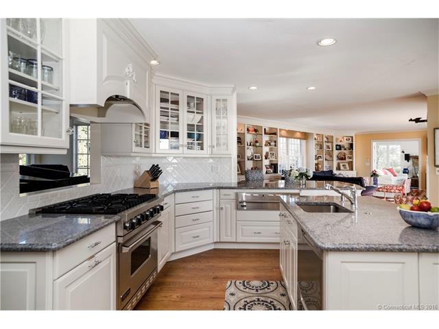 51 Hotchkiss Ln
