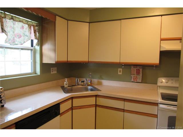 For Sale: 1367 Hanover Ave #101 Meriden, CT 06451