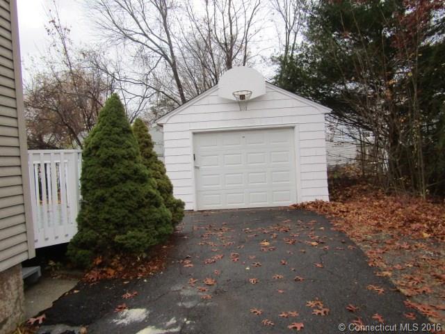 28 Hillcrest Ave