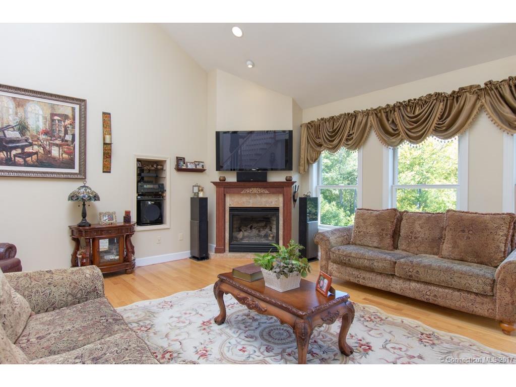 359 Four Rod Rd