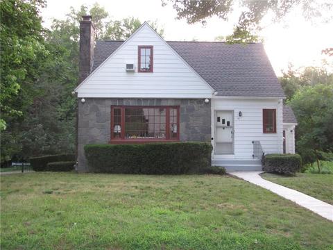 672 E Main St