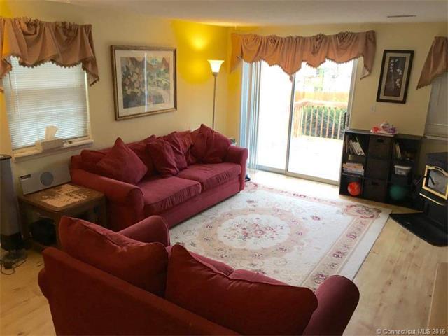 182 Rising Trail Dr #APT 182 Middletown, CT 06457