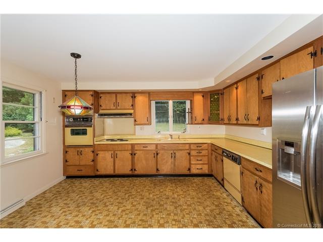 664 Elm St