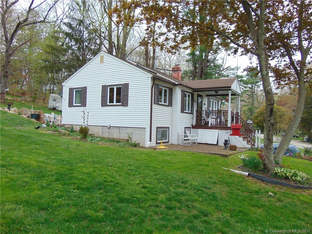 74 Standish Rd