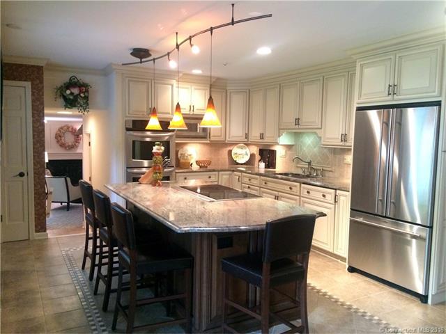 119 Walnut Ln, Northford CT 06472