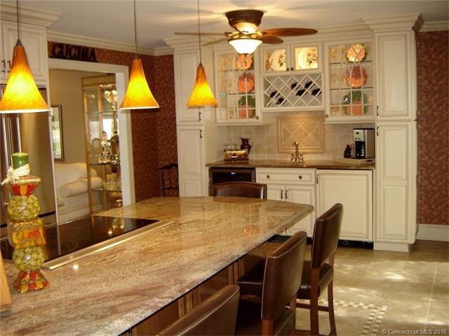 119 Walnut Ln, Northford CT 06472