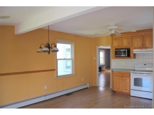 51 Ezra St, North Haven CT 06473