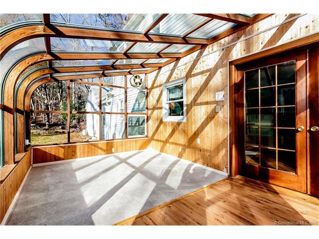 1 Barret Ln