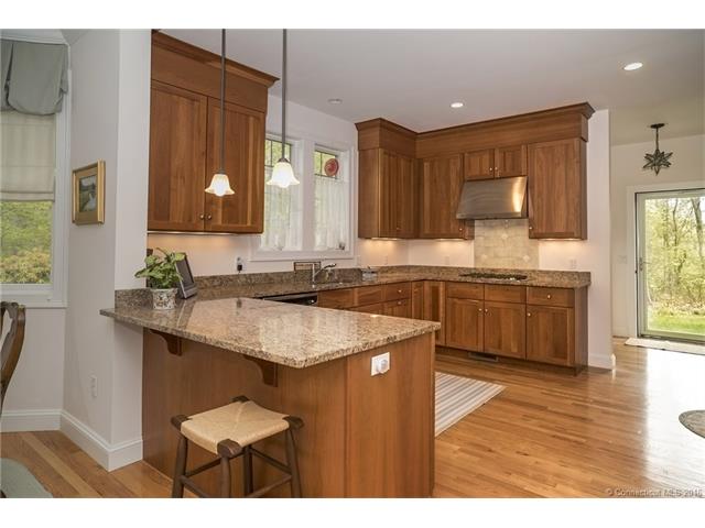 For Sale: 81 Coulter St #APT 13 Old Saybrook, CT 06475
