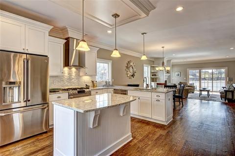 560 River Rd #1