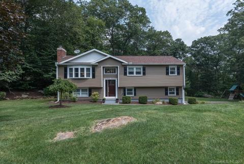 76 Nichols Ave
