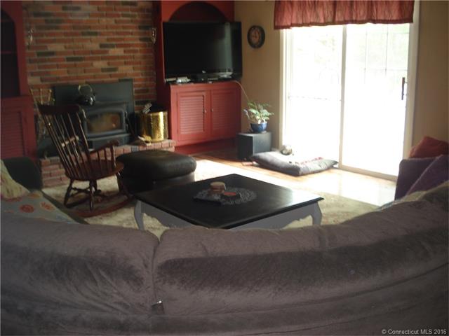 For Sale: 50 Daybreak Ln Shelton, CT 06484