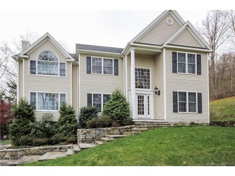 313 Lakemere Dr