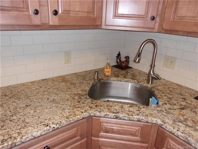For Sale: 798 Heritage Vlg #APT C Southbury, CT 06488