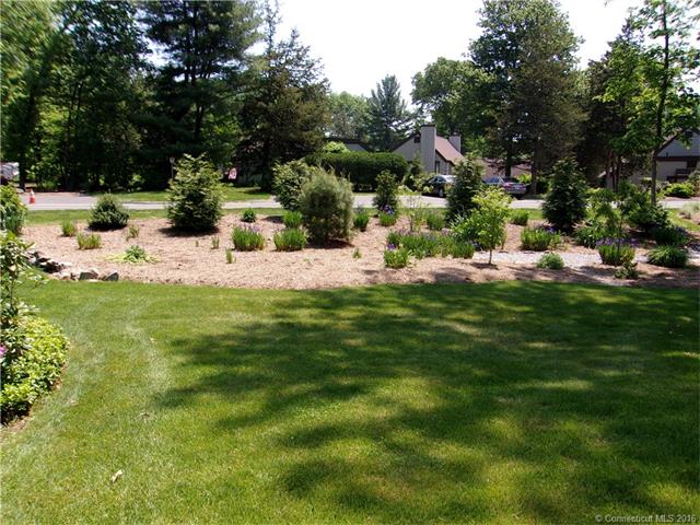 For Sale: 798 Heritage Vlg #APT C Southbury, CT 06488
