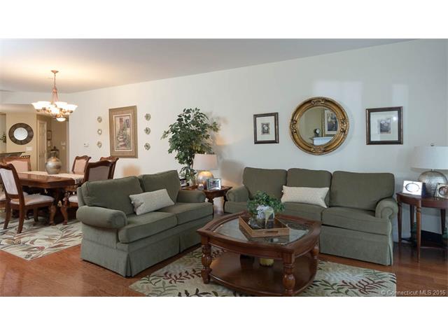 452 Heritage Rd #102