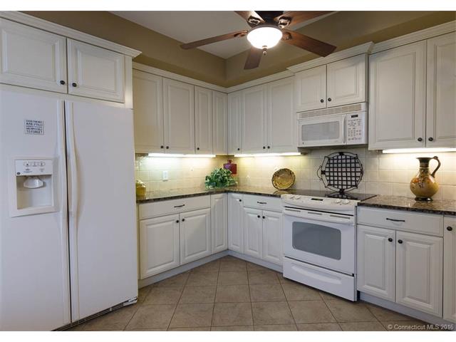 452 Heritage Rd #102