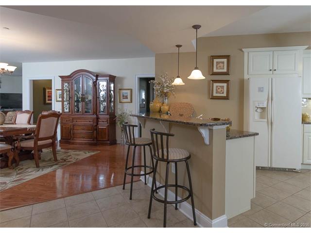 452 Heritage Rd #102