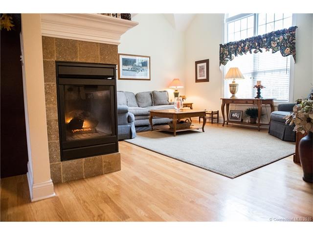 16 Hemlock Ridge Rd