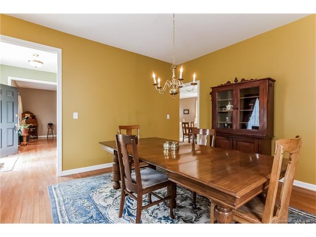 For Sale: 124 Pierson Dr Wallingford, CT 06492
