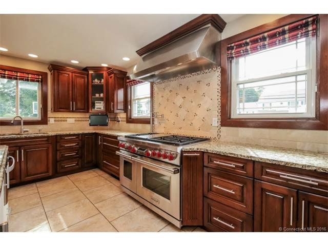 For Sale: 12 Leigus Rd Wallingford, CT 06492