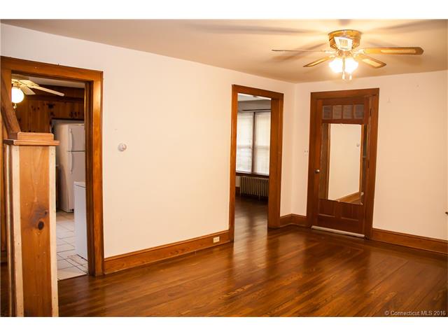 782 Center St