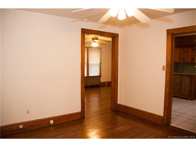 782 Center St