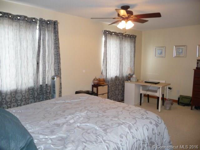64 Staffordshire Commons Dr #64