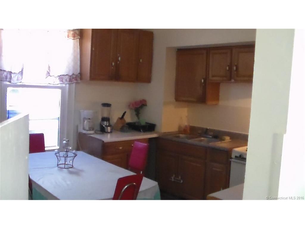 495 Elm St