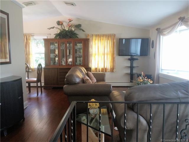 For Sale: 10 Orchard Heights Dr Hamden, CT 06514