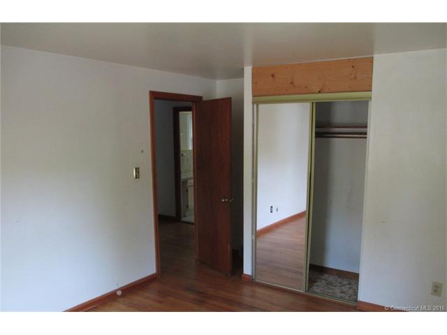 207 Brook St Hamden, CT 06514