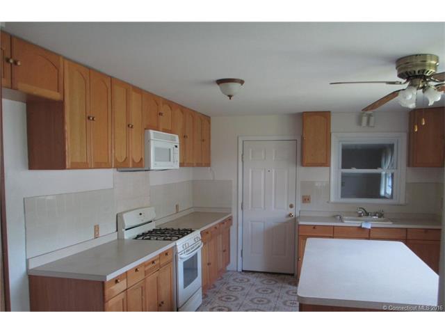 For Sale: 25 Elliot Dr Hamden, CT 06514
