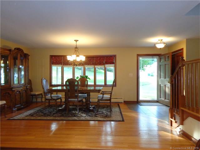 For Sale: 54 Country Hills Rd Hamden, CT 06514