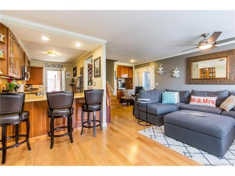 375 Captain Thomas Blvd #14