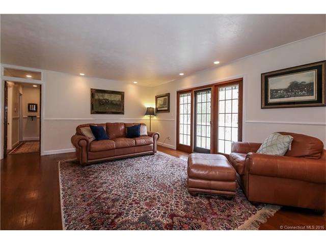 For Sale: 19 Manville Rd Woodbridge, CT 06525
