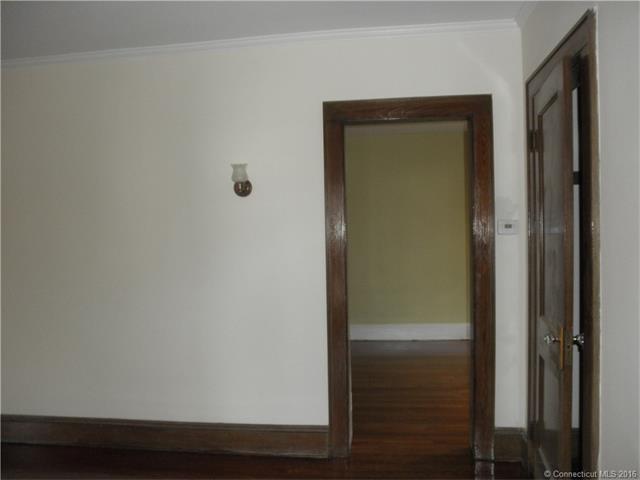 For Sale: 423 Cortland Ave # 1 Bridgeport, CT 06605