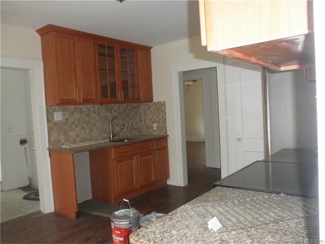 For Sale: 423 Cortland Ave # 1 Bridgeport, CT 06605