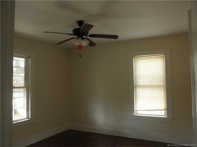 For Sale: 423 Cortland Ave # 1 Bridgeport, CT 06605