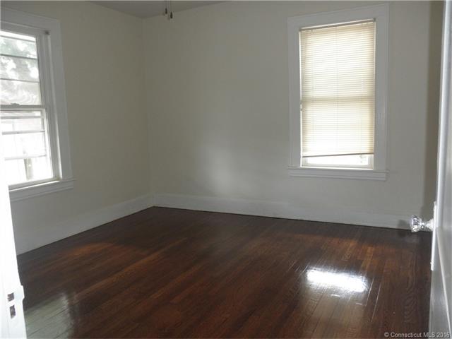 For Sale: 423 Cortland Ave # 1 Bridgeport, CT 06605