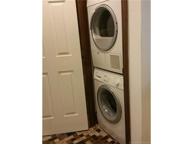 For Sale: 245 Glendale Ave #APT D9 Bridgeport, CT 06606
