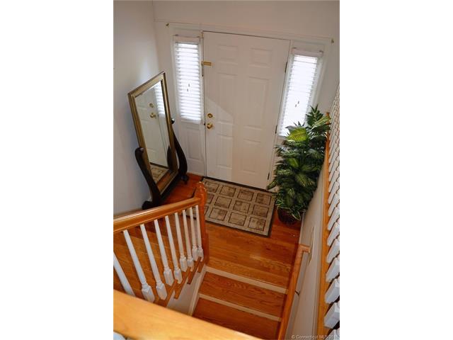 For Sale: 306 Stonebridge Ln #APT 306 Trumbull, CT 06611