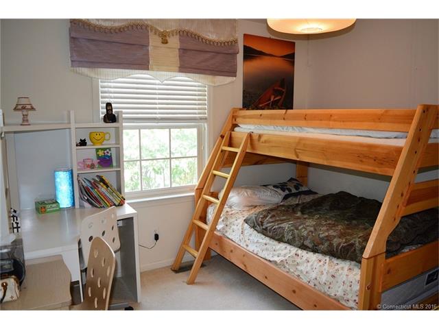 For Sale: 306 Stonebridge Ln #APT 306 Trumbull, CT 06611