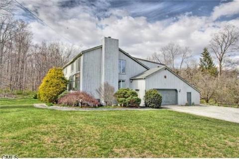 260 Everett Rd