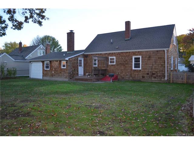 90 Meadowbrook Rd
